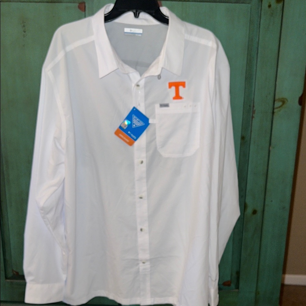Columbia White and Orange Casual Button Down Shirt